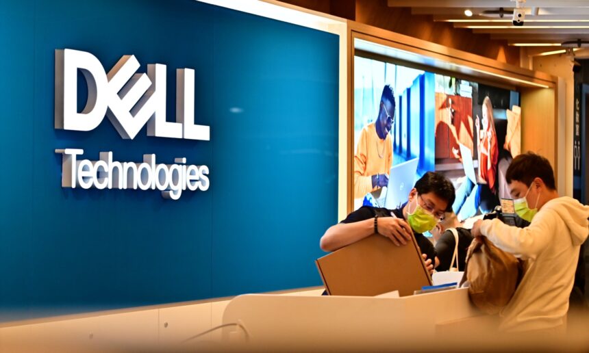 Dell i Palantir trafią na S&P 500 / Fot. Moment Capsule, Shutterstock.com